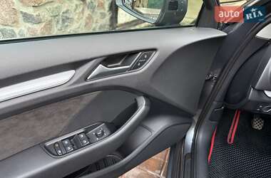Хетчбек Audi A3 2015 в 