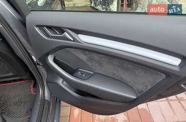 Хетчбек Audi A3 2015 в 