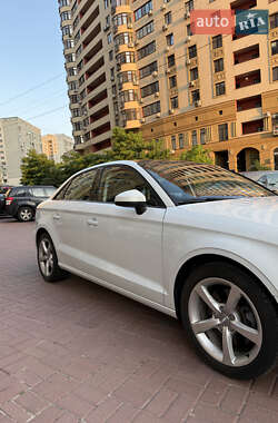 Седан Audi A3 2016 в 