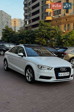 Седан Audi A3 2016 в 