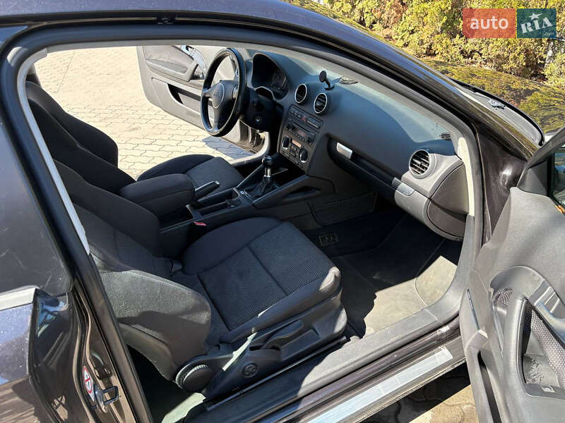 Хэтчбек Audi A3 2003 в Луцке