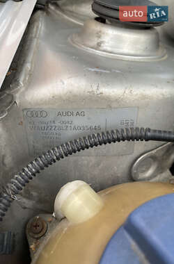 Хэтчбек Audi A3 2000 в 