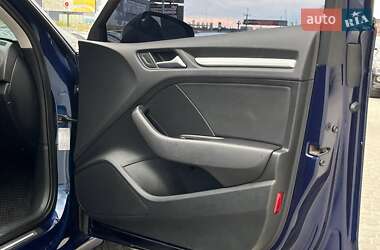 Хэтчбек Audi A3 2016 в 