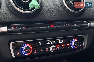 Хэтчбек Audi A3 2016 в 