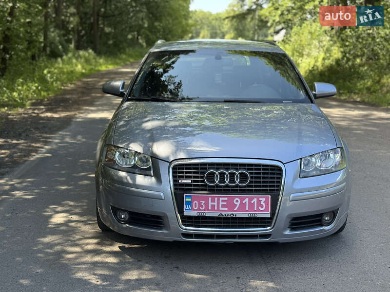 Хэтчбек Audi A3 2005 в 