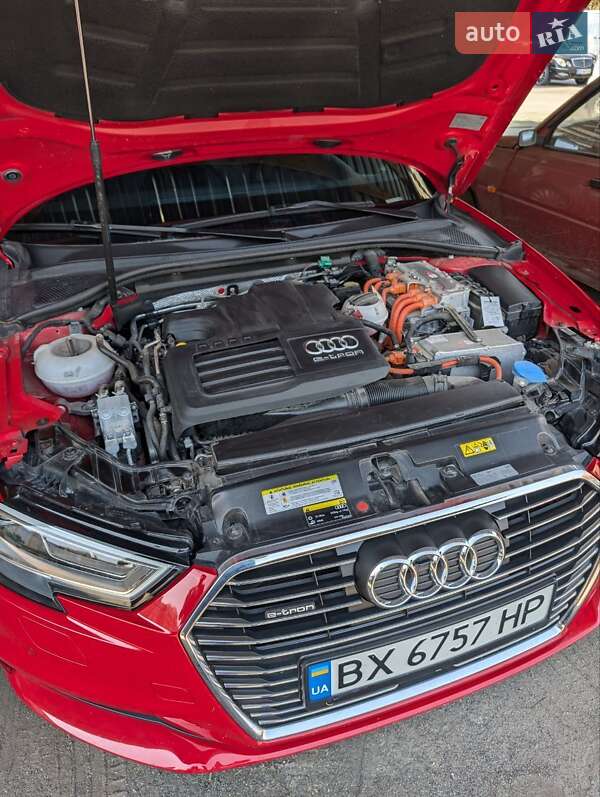 Хэтчбек Audi A3 2016 в Хмельницком