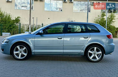 Хэтчбек Audi A3 2006 в 