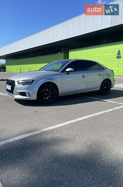 Седан Audi A3 2017 в 