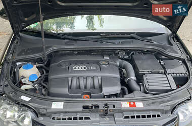 Хэтчбек Audi A3 2006 в 