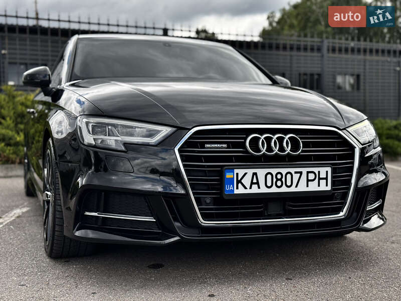 Седан Audi A3 2019 в Киеве