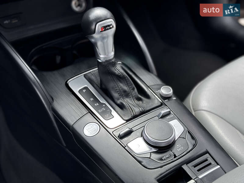 Седан Audi A3 2019 в Киеве