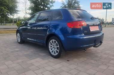 Хэтчбек Audi A3 2007 в 