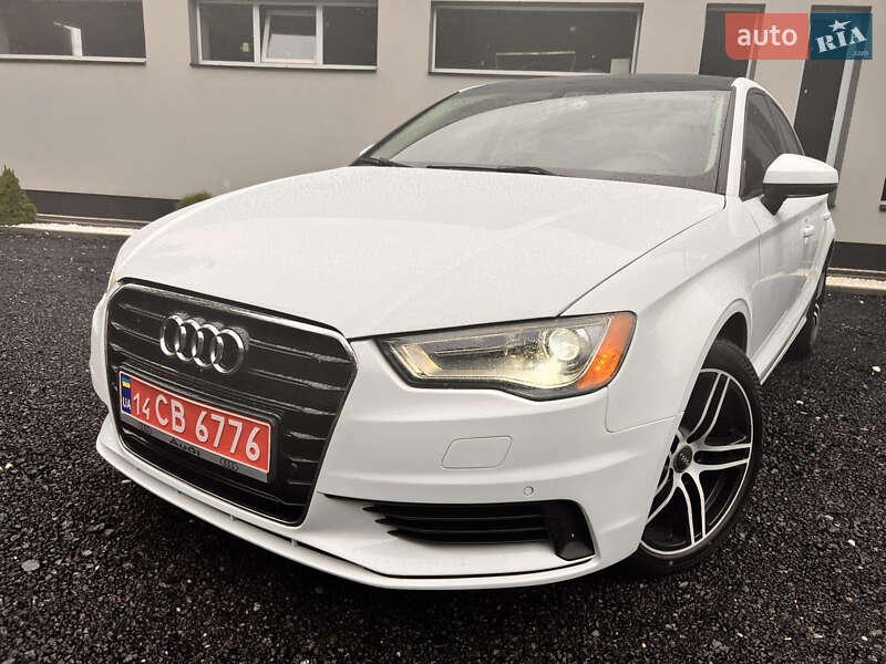 Седан Audi A3 2015 в Львове