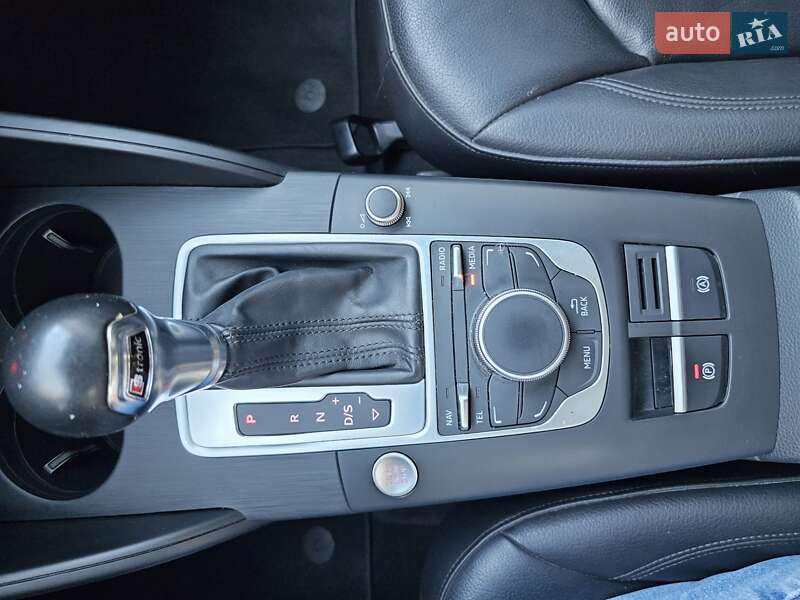 Седан Audi A3 2015 в Одессе