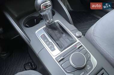 Хэтчбек Audi A3 2016 в 
