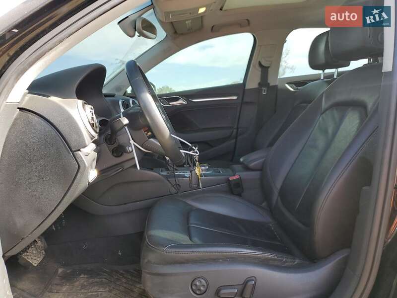 Седан Audi A3 2015 в Львове