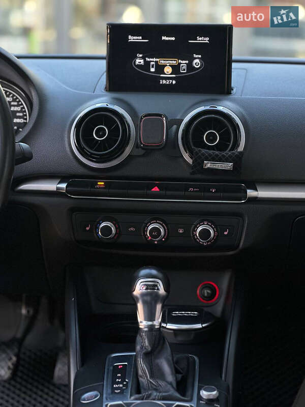 Седан Audi A3 2016 в Одессе