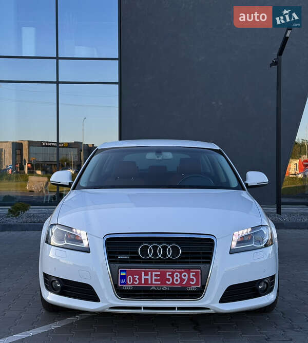 Хэтчбек Audi A3 2010 в Луцке