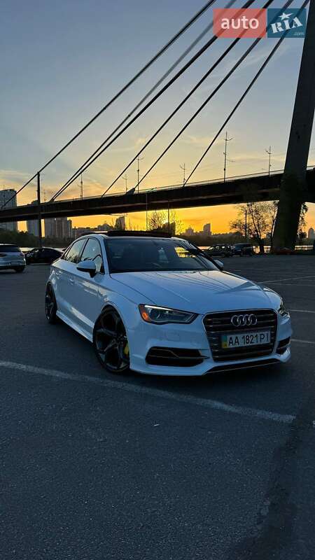 Седан Audi A3 2015 в 
