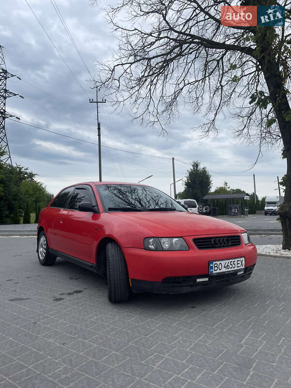 Хэтчбек Audi A3 1997 в 