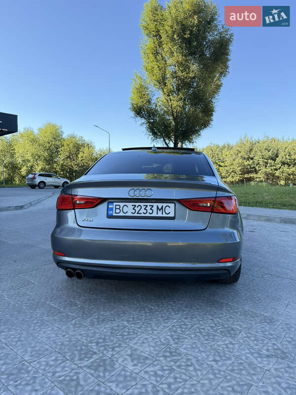 Седан Audi A3 2014 в Новояворовске