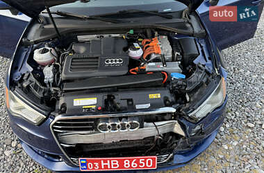 Хэтчбек Audi A3 2016 в 