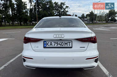 Седан Audi A3 2021 в 