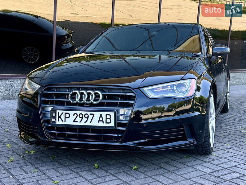 Седан Audi A3 2015 в 