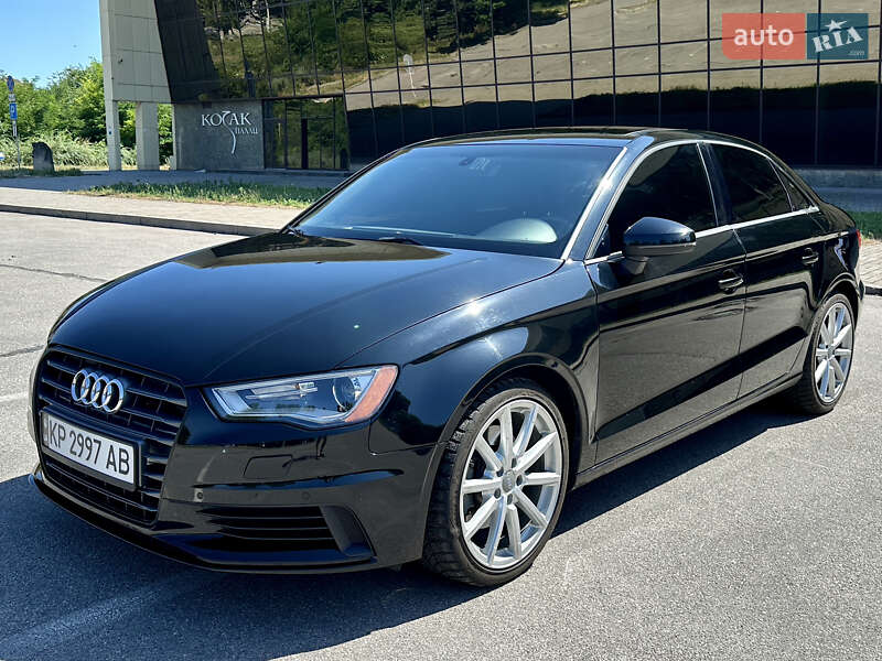 Седан Audi A3 2015 в Запорожье