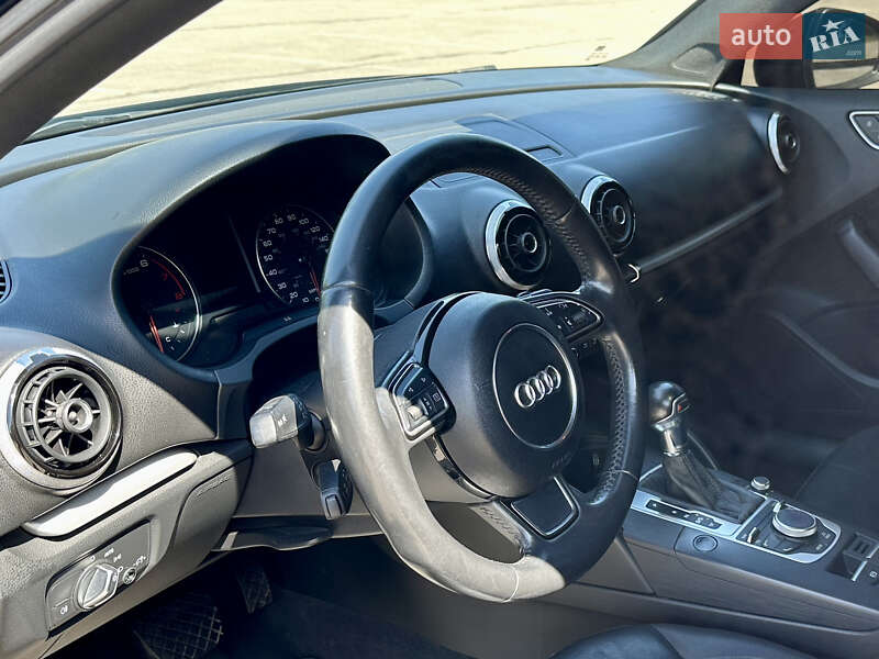 Седан Audi A3 2015 в Запорожье
