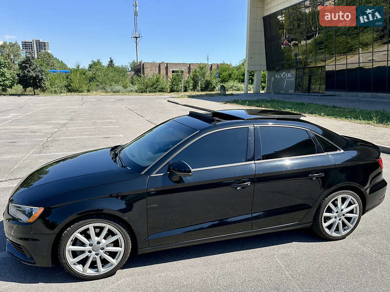Седан Audi A3 2015 в Запорожье