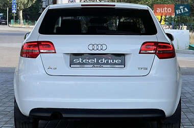 Хэтчбек Audi A3 2013 в 