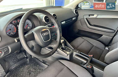 Хэтчбек Audi A3 2013 в 