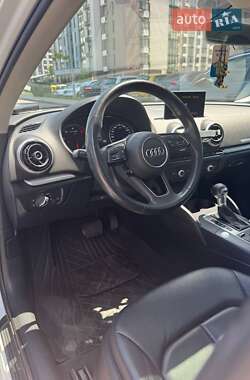 Седан Audi A3 2016 в Киеве