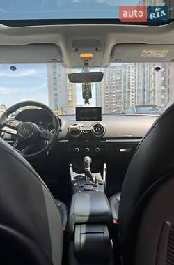 Седан Audi A3 2016 в Киеве