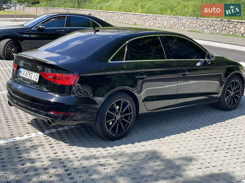 Седан Audi A3 2014 в Киеве
