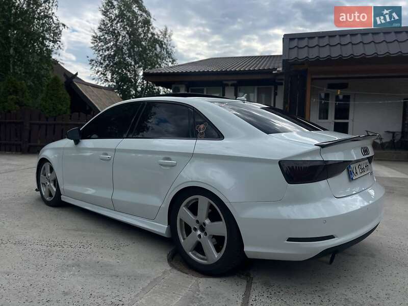 Седан Audi A3 2015 в Черкассах