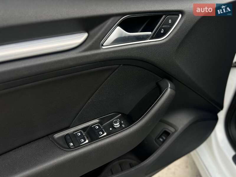Седан Audi A3 2015 в Черкассах