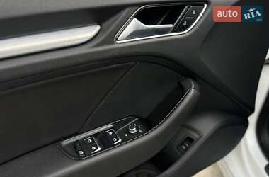 Седан Audi A3 2015 в 