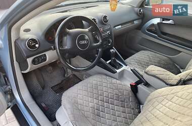 Хетчбек Audi A3 2003 в 