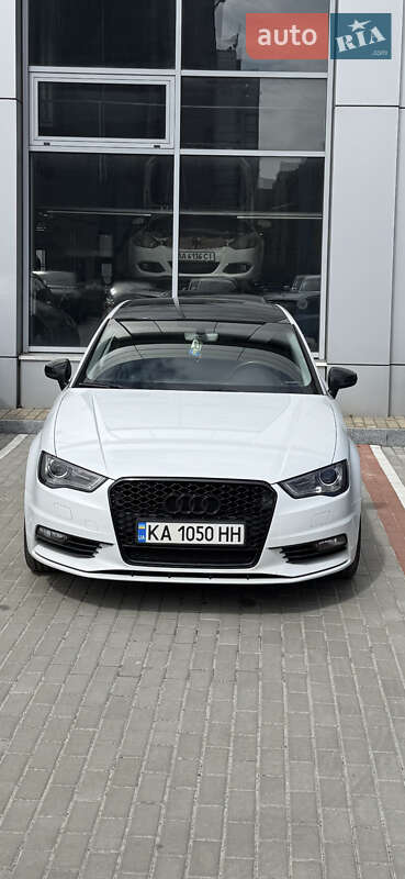 Седан Audi A3 2016 в Киеве