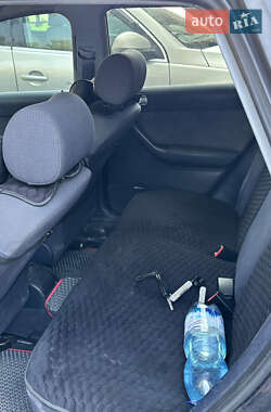 Хэтчбек Audi A3 2001 в 