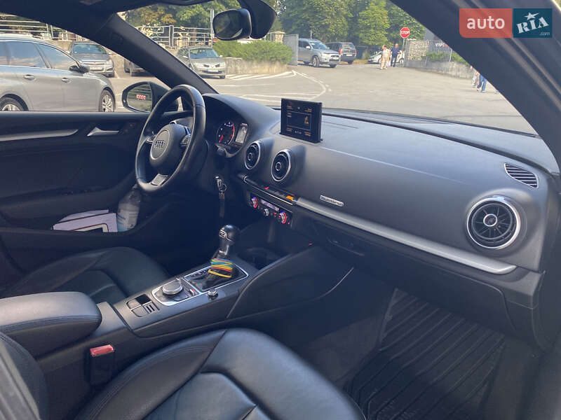 Седан Audi A3 2015 в Тернополі