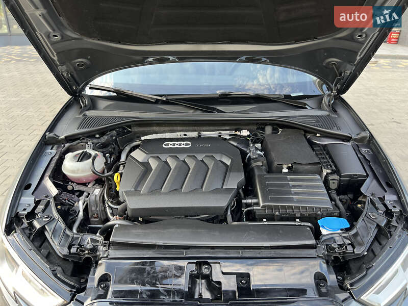 Седан Audi A3 2017 в Рівному