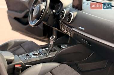 Хетчбек Audi A3 2016 в 