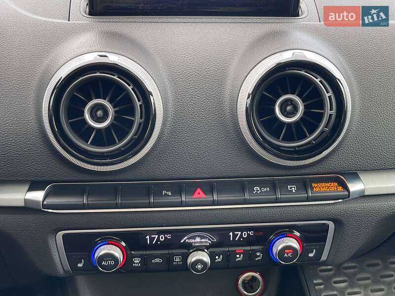 Седан Audi A3 2015 в Киеве