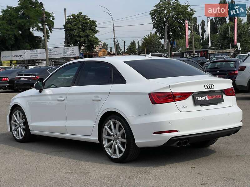Седан Audi A3 2015 в Киеве