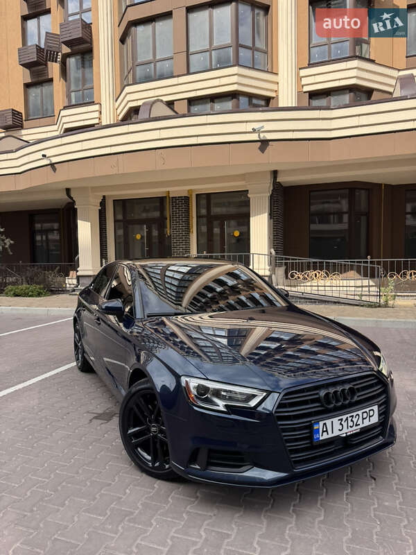 Седан Audi A3 2020 в 