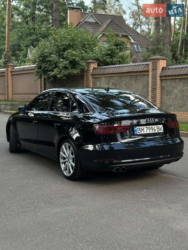 Седан Audi A3 2015 в Чернигове