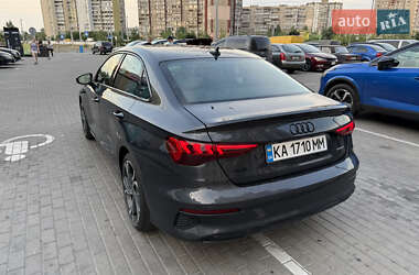 Седан Audi A3 2021 в 